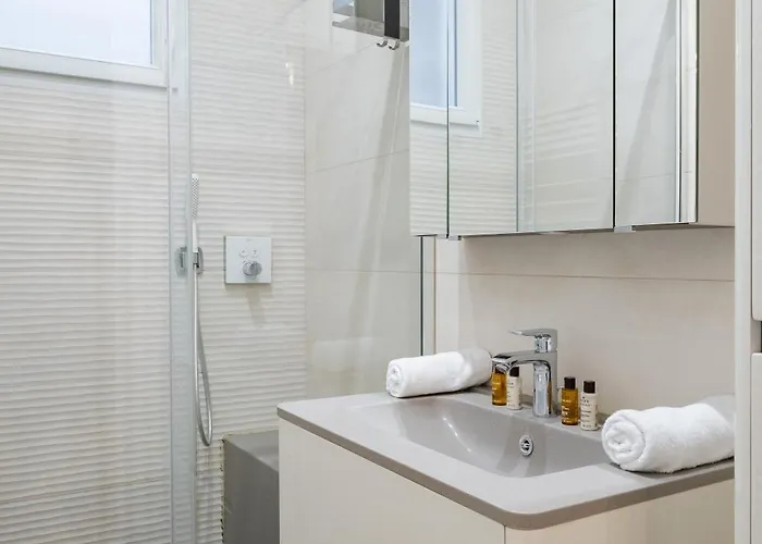 Appartement Veeve - Madeleine Majesty Parijs